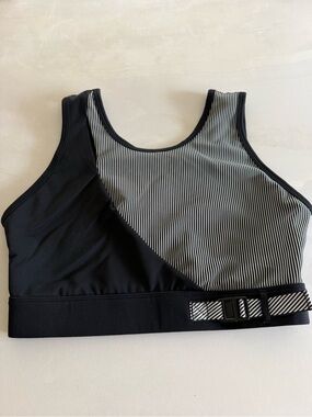 ZYIA Black and White Striped Performance Sports Bra